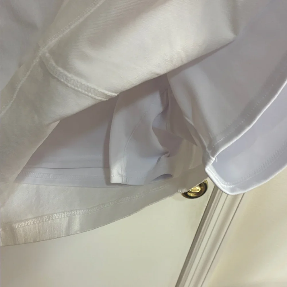 NWT Elegant Chico’s White Women's Skort in Sz 3-equivalent to a Sz 16 - Picture 9 of 9